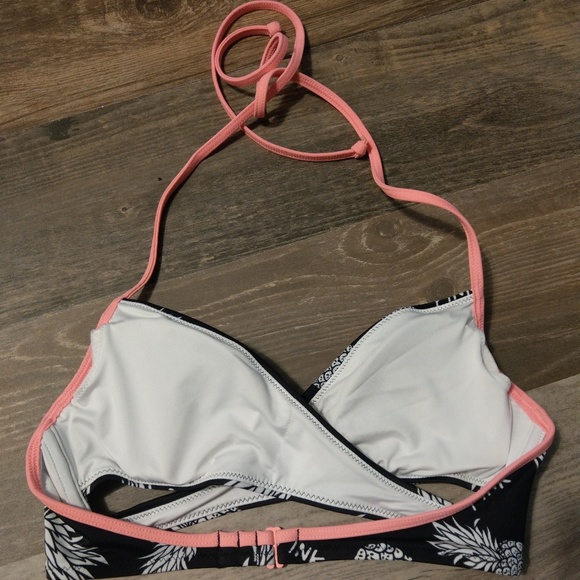 PINK Victoria's Secret pineapple bikini top- small - Picture 3 of 3